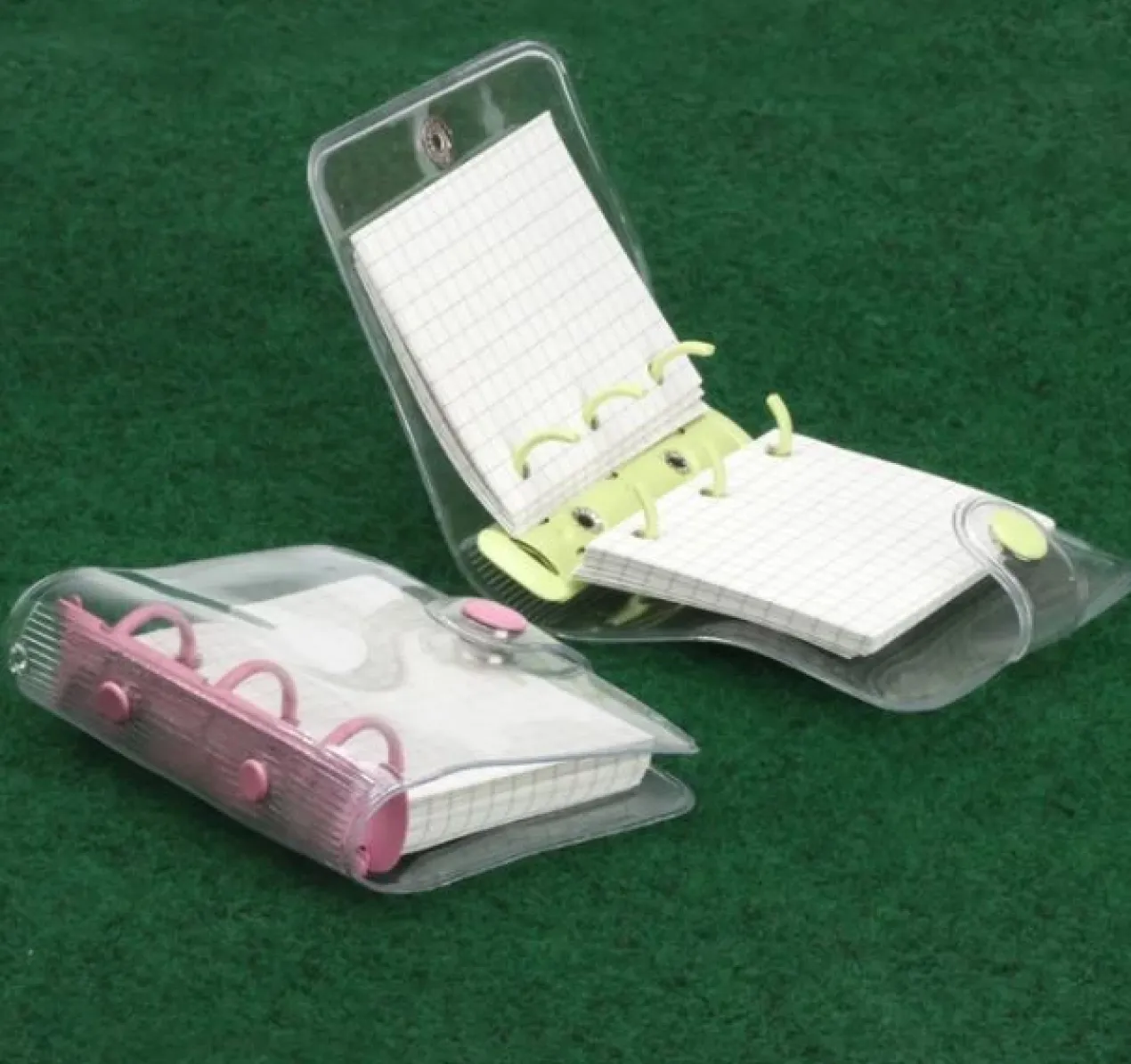 Carnet à Anneaux Couverture Plastique