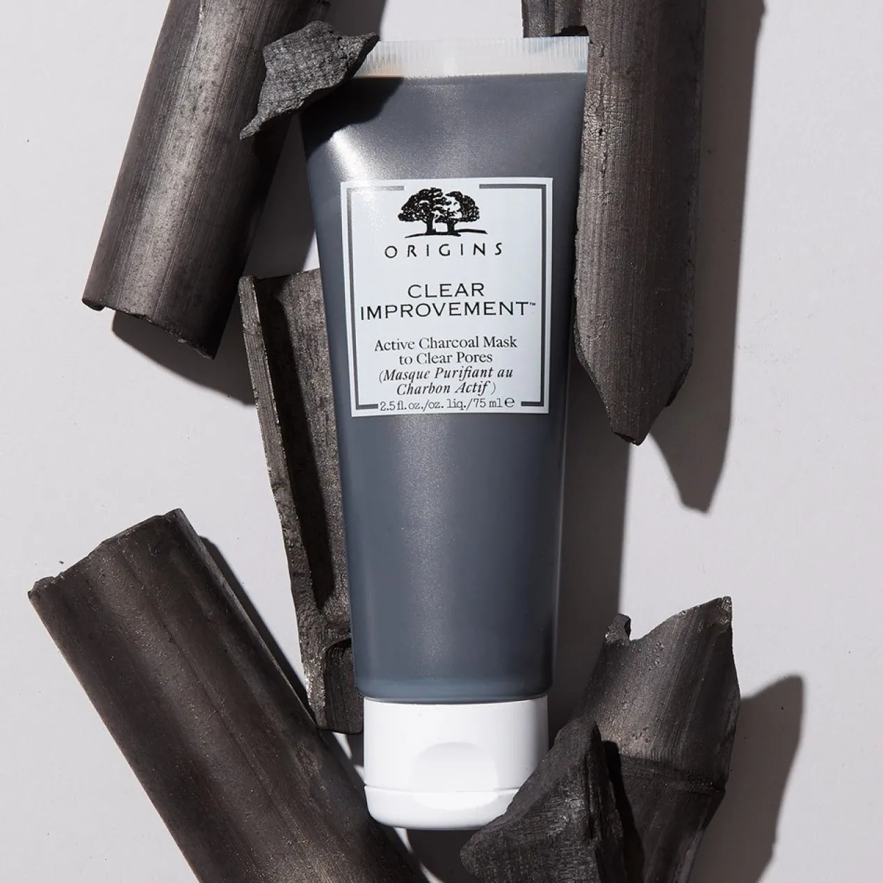 Clear Improvement Masque au Charbon Actif pour Purifier les Pores