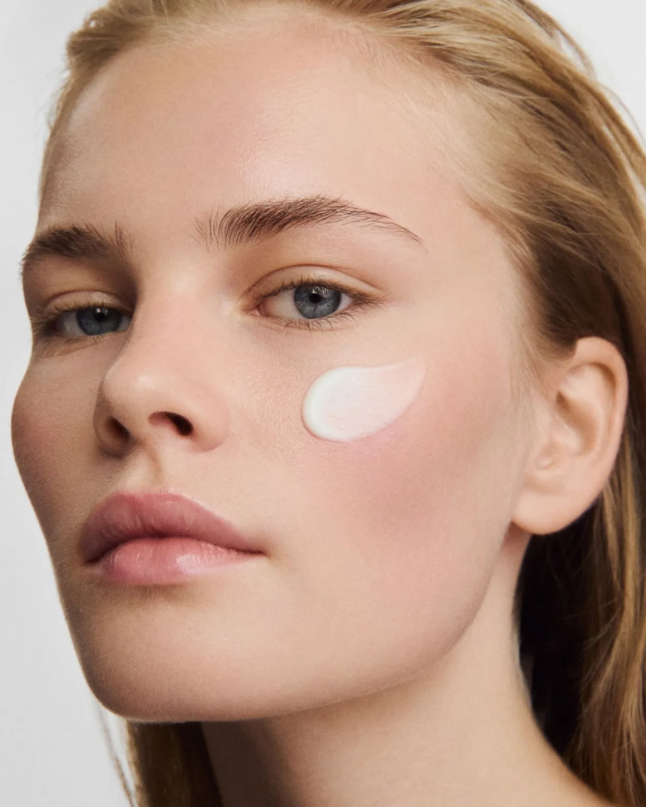 Crème Visage Lissante et Raffermissante à l’Acide Hyaluronique InglotLab
