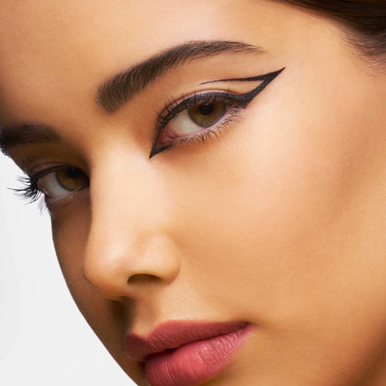 Devotion Everlink Liner Eyeliner