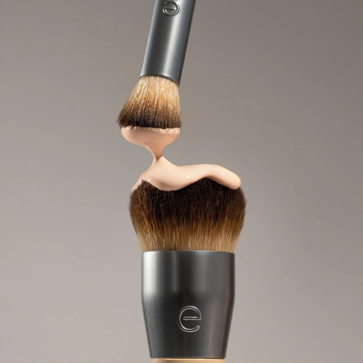 Duo de pinceaux Blend + Conceal – Pinceau double embout pour maquillage