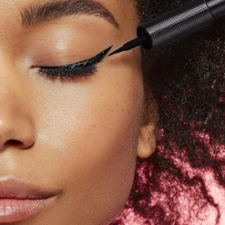 Eyeliner liquide longue tenue Infaillible Grip 24H Vinyl