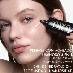 Forever Skin Veil Base de Teint Lumineuse SPF25