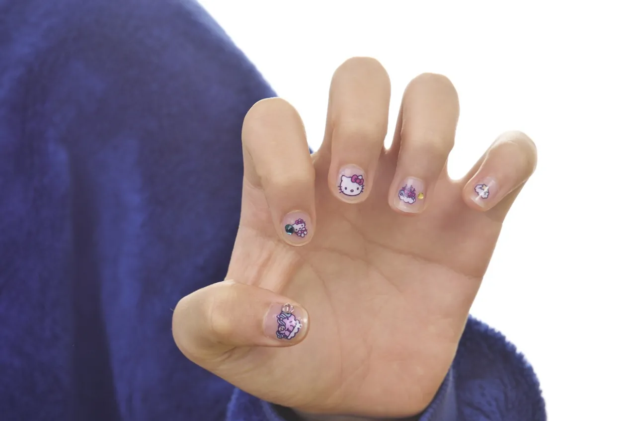 Hello Kitty Stickers et Strass pour Décoration d'Ongles