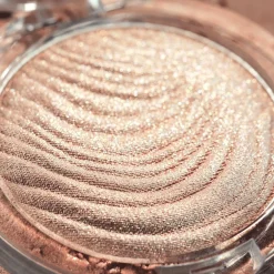 Highlighter Aura Glam Bouncy Era Of Senses