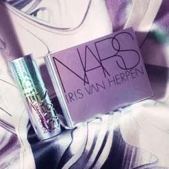Light Reflecting Prismatic Powder