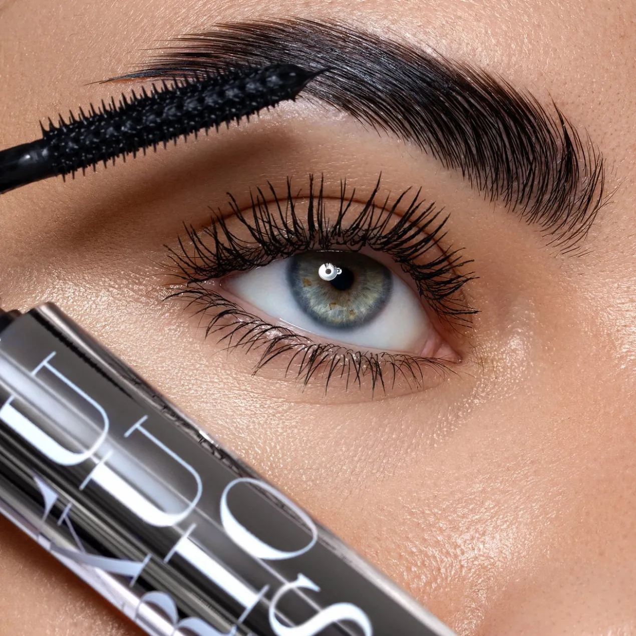 Mascara Luxurious Length