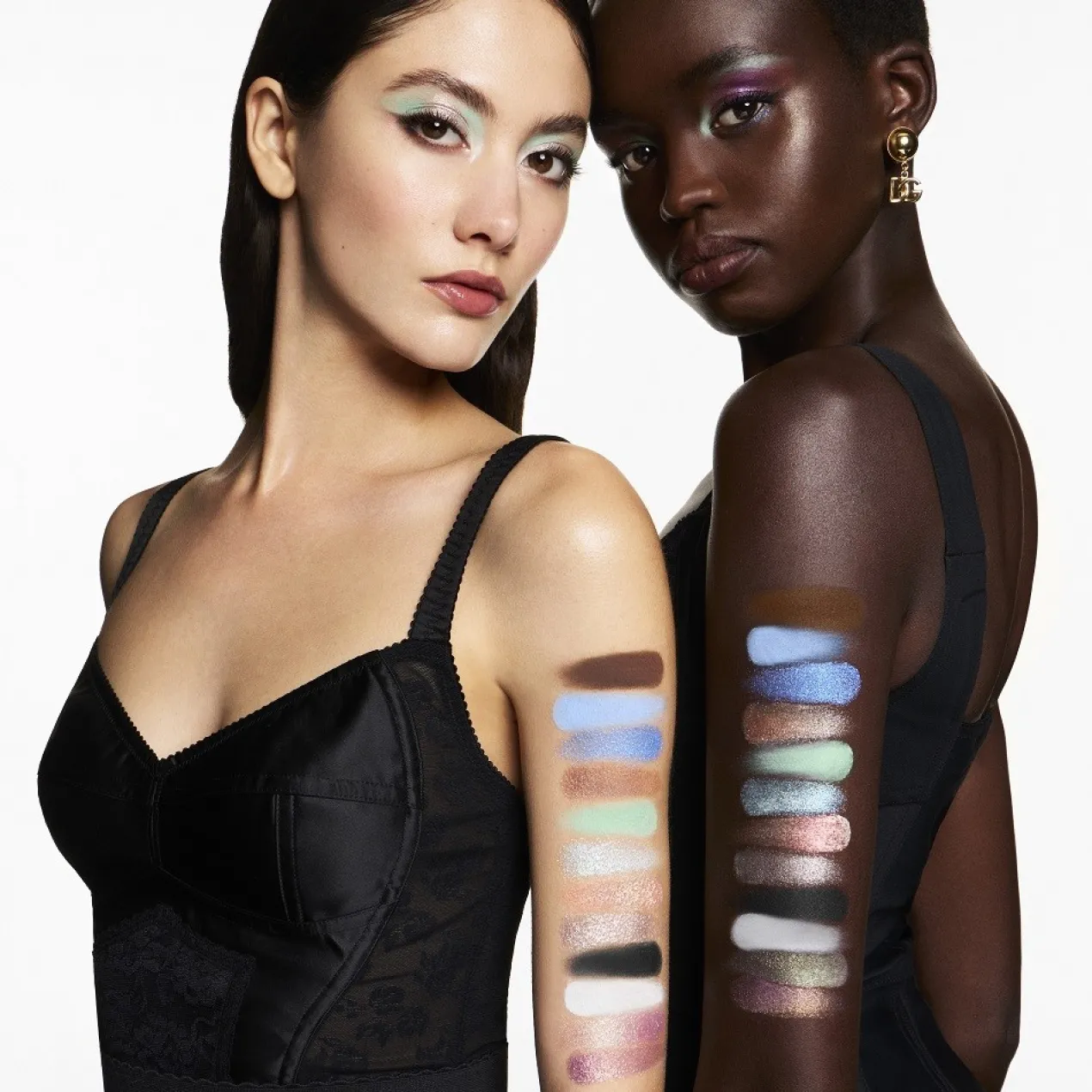 Palette Eye Dare You Beyond Multi-Finish Eyeshadow & Highlighter