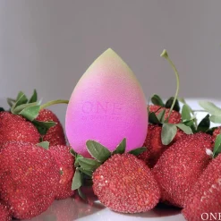 Éponge de maquillage au poudre naturelle de fraise