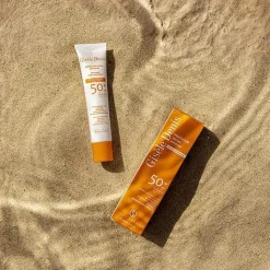 Protecteur pour le Visage Anti-Âge Peaux Atopiques SPF 50+