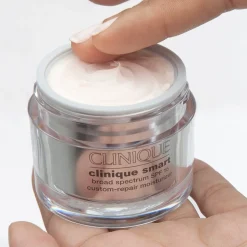 Smart Anti-Age Multi-Correcteur Hydratant SPF15 Peau Sèche