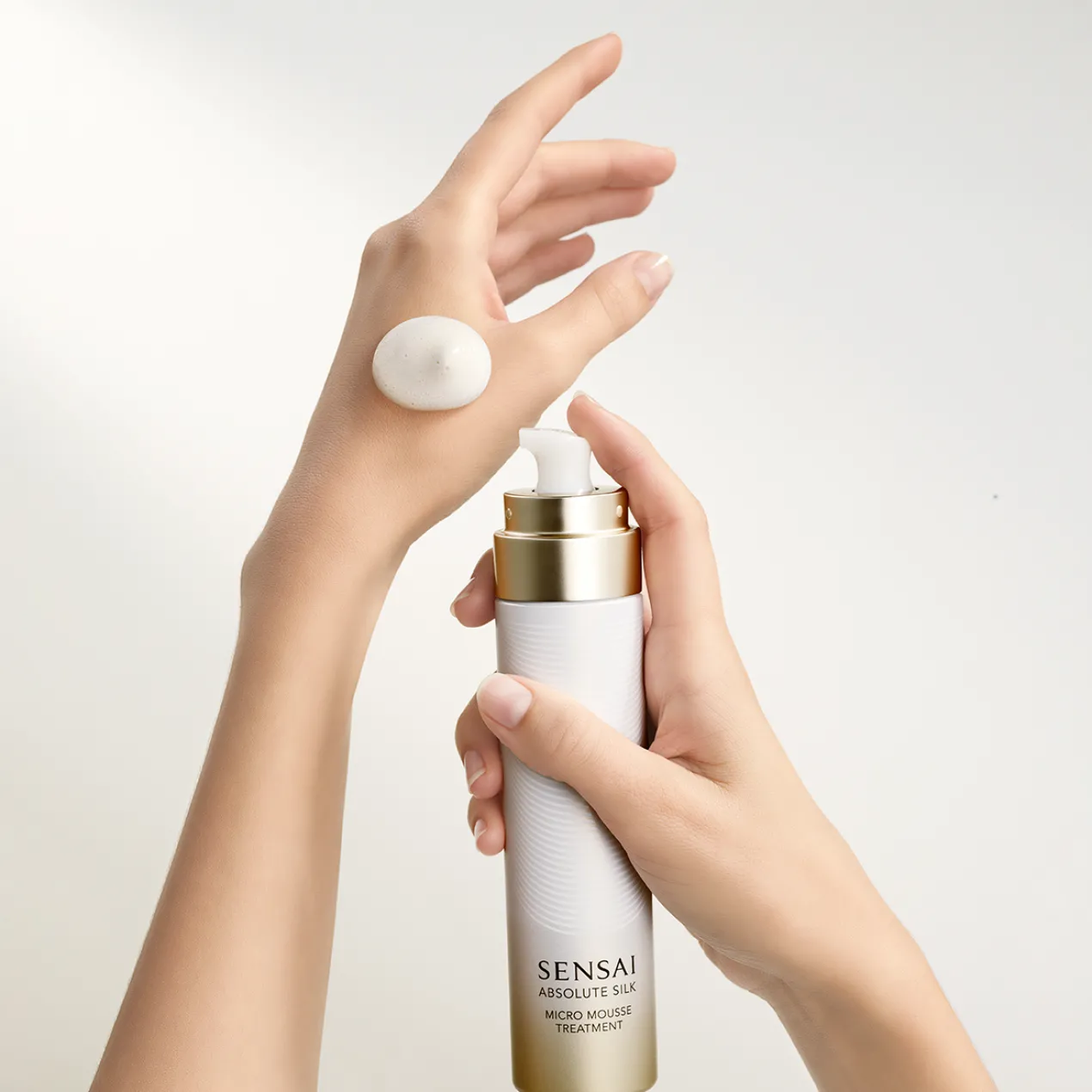 Soin Mousse Microactive Anti-Âge Absolute Silk