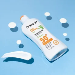Spray solaire protecteur pour peaux sensibles