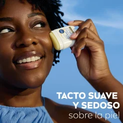 Stick solaire visage SPF50+ toucher soyeux