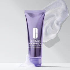 Take The Day Off Mousse Nettoyante pour le Visage