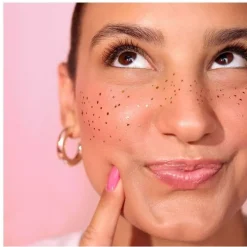Tatouages de taches de rousseur Get The Glaze!