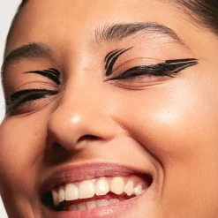 The 24H Pen Eyeliner