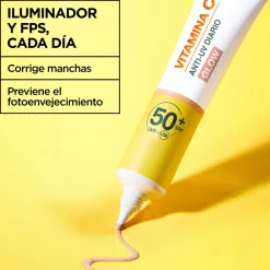 Vitamine C Fluide Anti-Taches Anti-UV Quotidien Effet Glow SPF50+