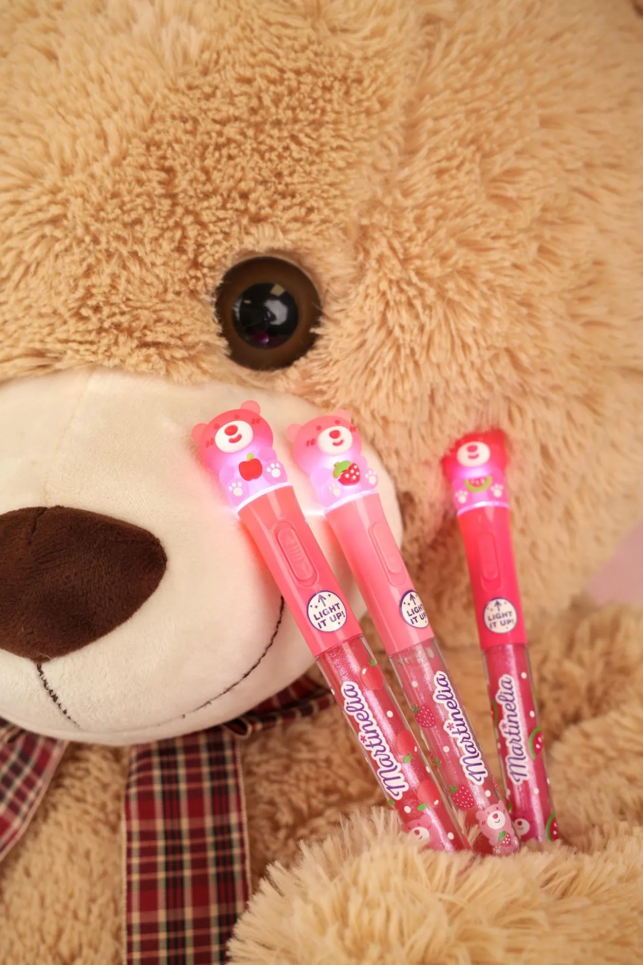 World Light Up Lip Gloss